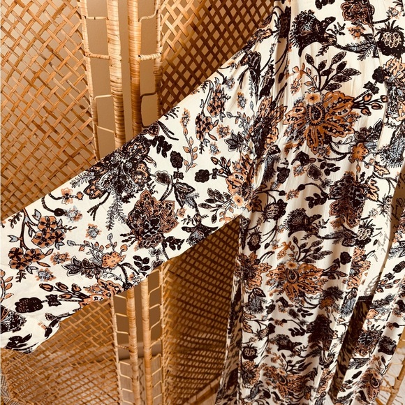 Free People Play it Cool Ivory / Cream Boho Kimono - Picture 7 of 14